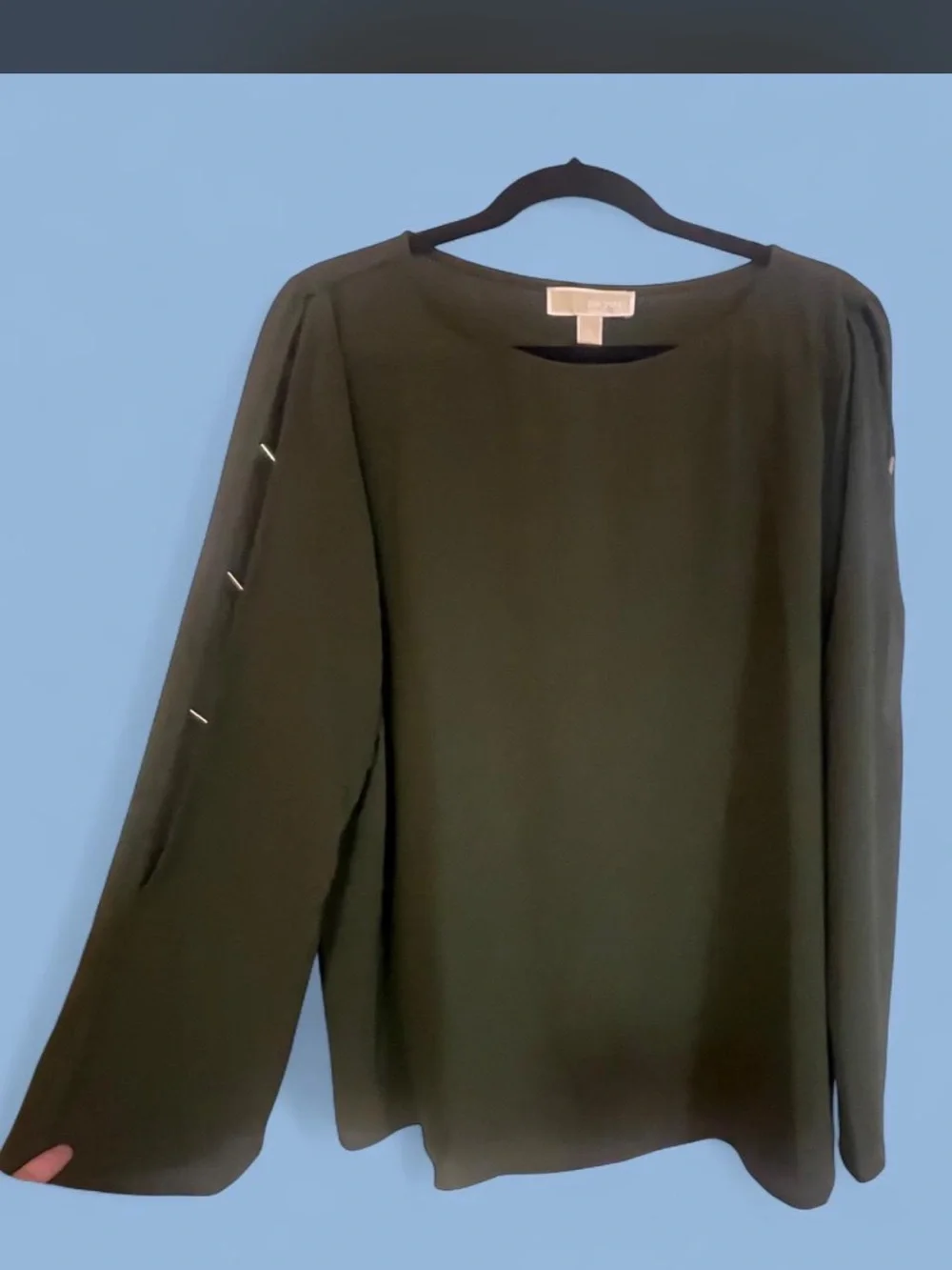 Elegant Women's Olive Green Long Sleeve Blouse